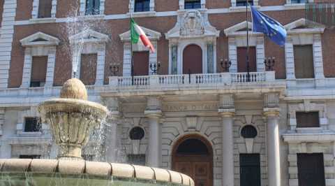 Il "rinascimentale" palazzo della Banca d'Italia: emblema della Bari pi prestigiosa 